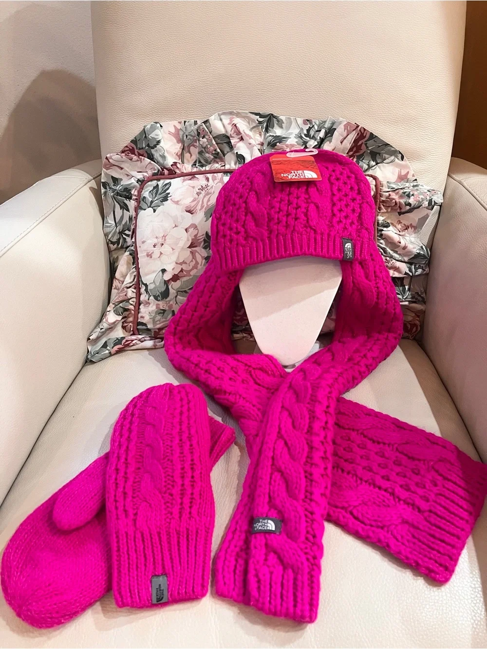 The North Face Hot Pink Cable-Knit Hat, Scarf & Mittens Set